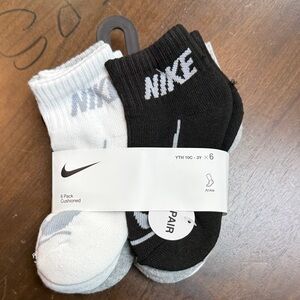 Nike Cushioned Ankle Socks 6-Pack in Black and White